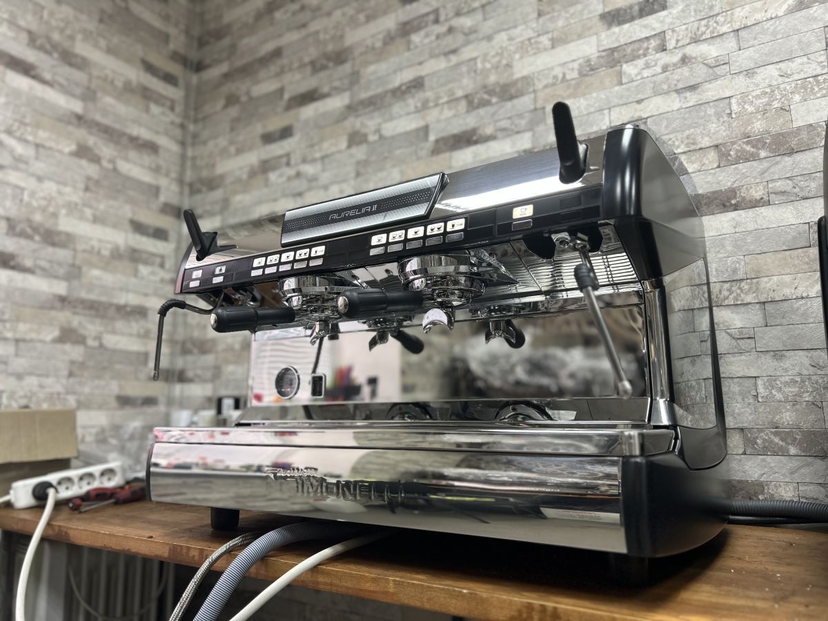 Кавомашина Nuova Simonelli Aurelia 2 групи